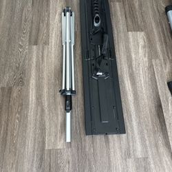 Projection Screen with Tripod Stand – Works, Discounted