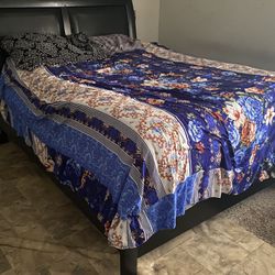 Black Queen Bed 