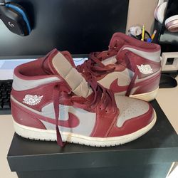 I Air Jordan 1 Mid Cherrywood Red\white 
