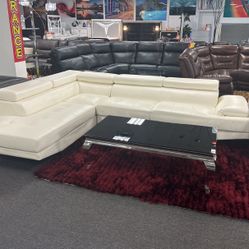 Gorgeous White Sectional With Adjustable Headrest🚨LAST ONE Must Go Now On Sale $699