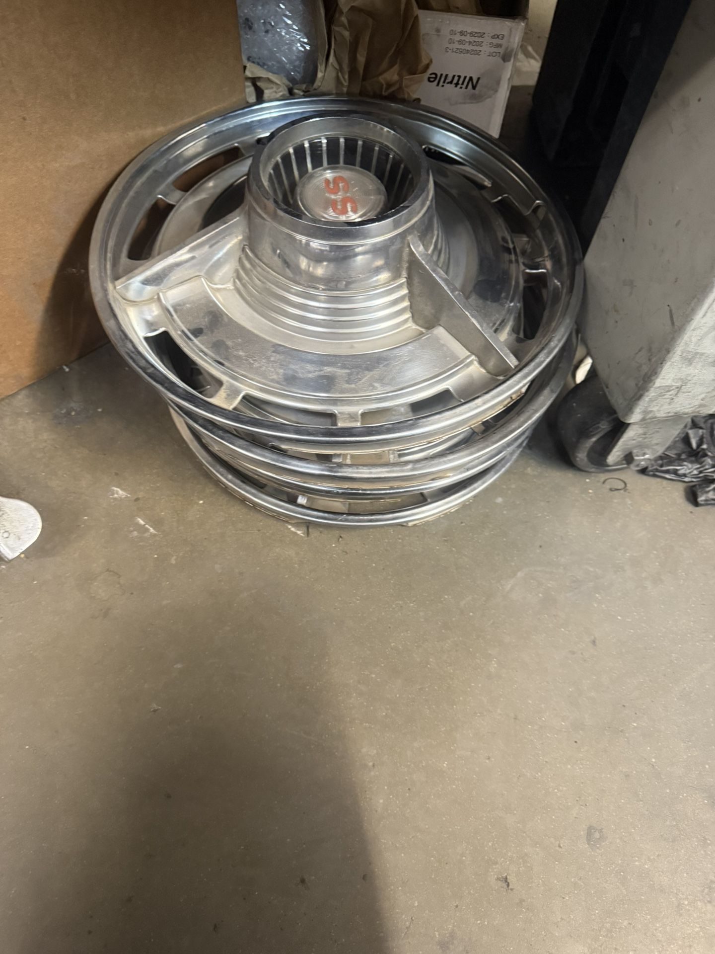 1(contact info removed) 1969 Impala SS hubcaps