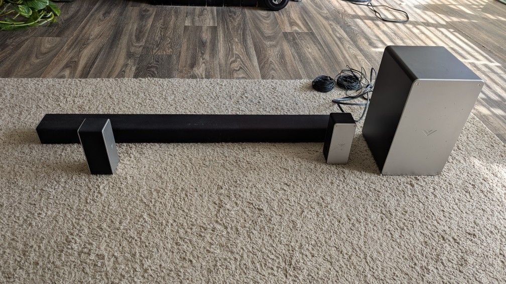 Vizio 36" Soundbar 5.1 with subwoofer and speakers