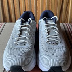 HOKA One One Bondi 7 – Excellent Condition