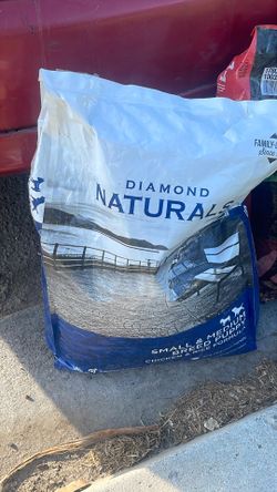 Diamond natural dog food