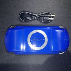 PSP 1000 BLUE WITH CHARGER AND GAMES #2