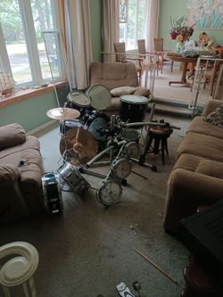 TAMA superstama drum kit (contact info removed)