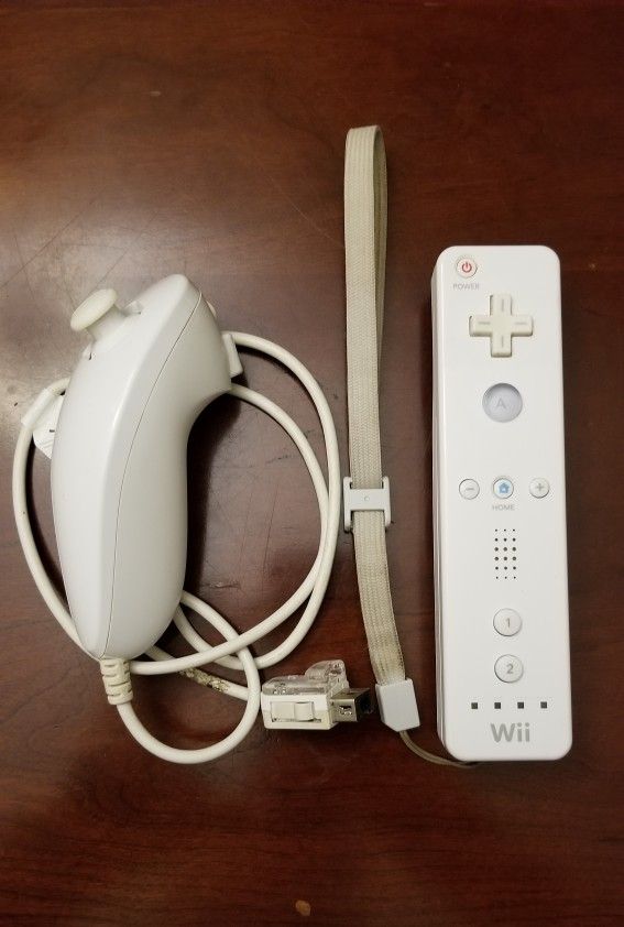 Official Nintendo Wii controller and Nunchuck, Used Working