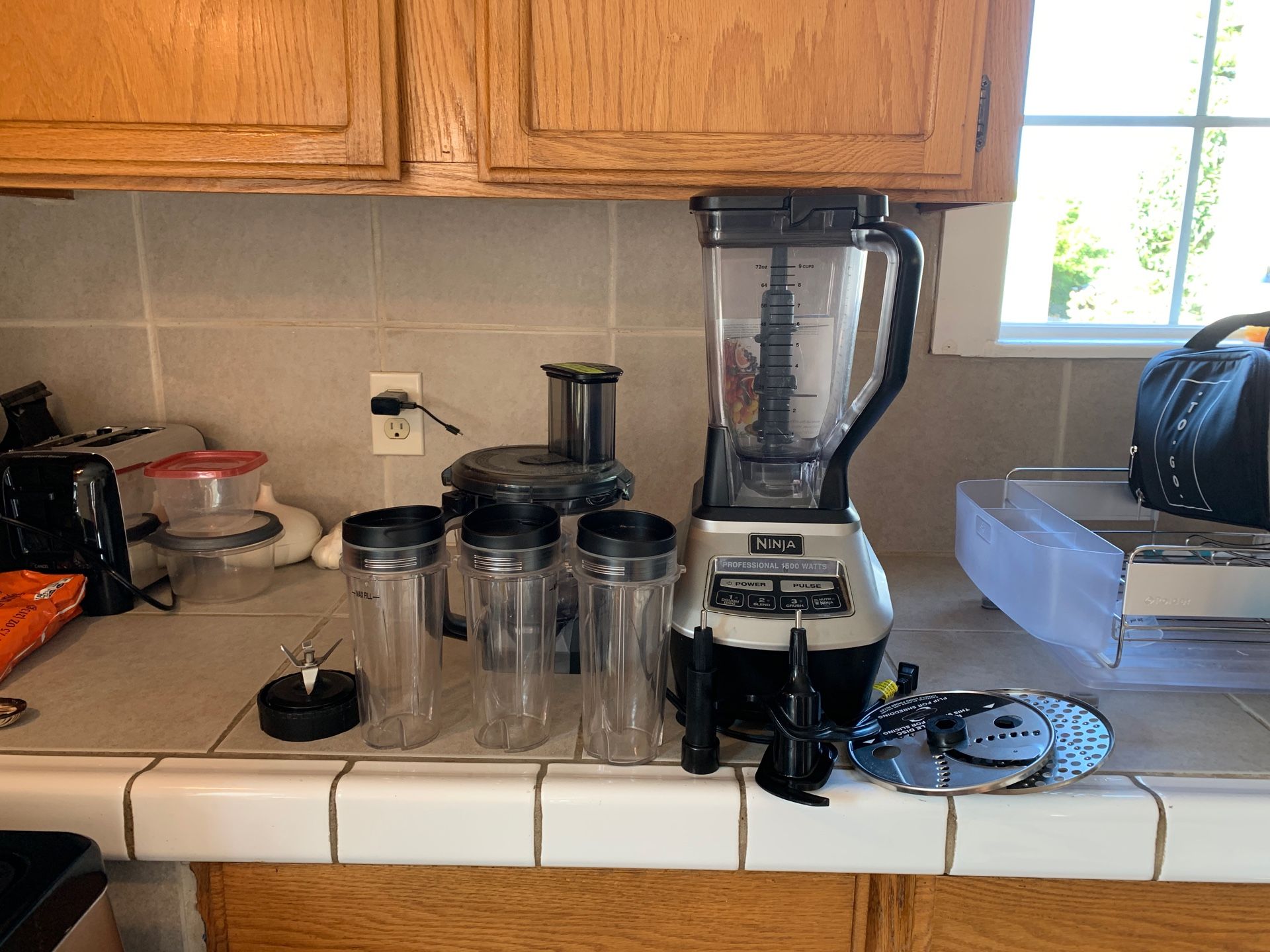 Ninja blender with food processor and cups