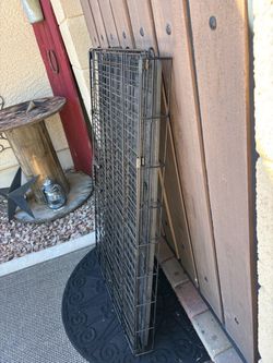 Medium metal dog crate