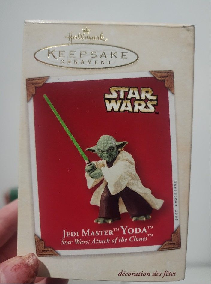 Hallmark Keepsake Star Wars Jedi Master Yoda BNIB