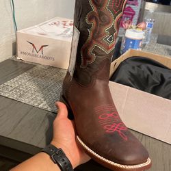 Boots For Sale Size 9 Woman 