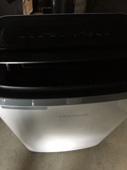 New Frigidaire portable a/c 10,000 btu works gets cold it has some damage to the bottom