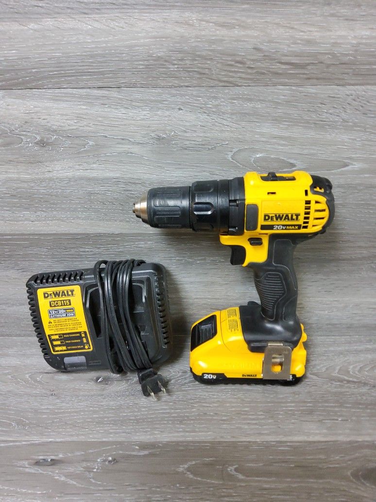 Dewalt Dcd780 20vmax Cordless Drill Driver With 4ah Battery And Charger