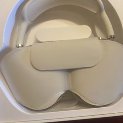 Starlight Apple Air Pod Max Comes With Receipt 