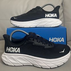 Hoka Ahari 7 Black White Athletic Running Shoes Sneakers Women’s Size 9