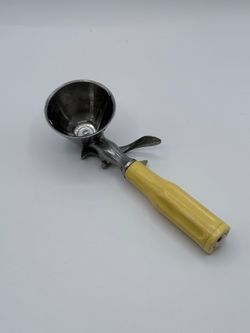 Vtg Ice Cream Scoop Vintage Progressus Italy Yellow Handle Parlor Serving Heavy