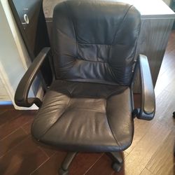 3 Leatherette Black Office Desk Chairs
