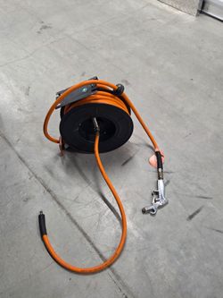 RETRACTABLE AIR HOSE REEL 50 FEET