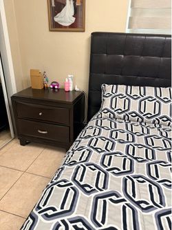 Bedroom set