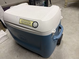 Igloo Water Cooler No with Wheels And Handle 
