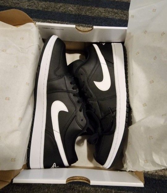 Air Jordan 1 Low **New**