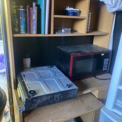 Computer desk/bookshelf