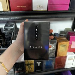 Brand new men and female perfumes and Cologne for sale bulk and singles available sample available to smell✅ full size 