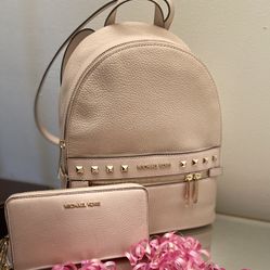 💐❤️New Michael Kors Backpack And Wallet