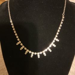 Silver Necklace With Beautiful Clear Rhinestones (ICNG)