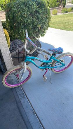 Girls 18” bike with training wheels