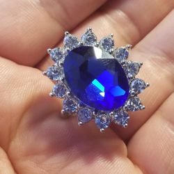 Gorgeous Women's Oval Cut Cocktail Bridal Ring Size 9