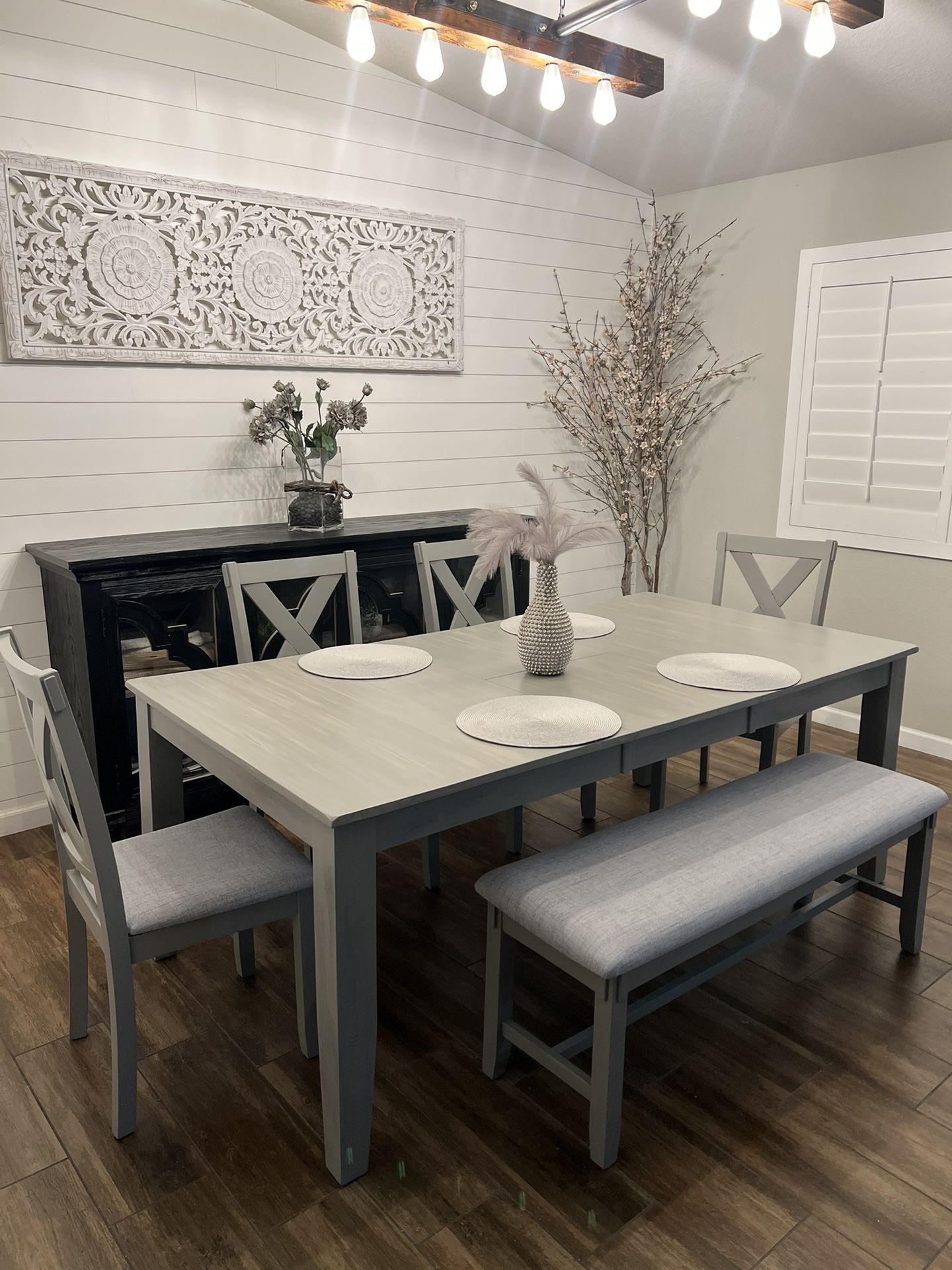 Dinning Table