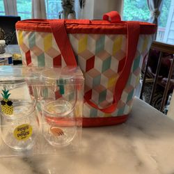 Insulted Beach Bag Comes With Four Acrylic 