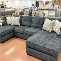 New 130” (2) Chaise Sectional  🔥🔥 IN STOCK 