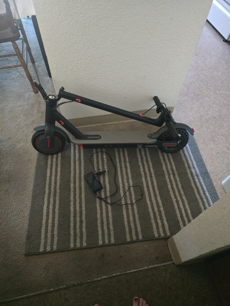 MaxShot Electric Scooter