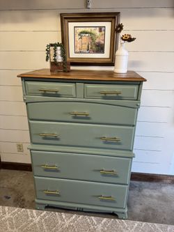 Dresser Or Chest Of Drawers