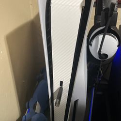 [Mint Condition] PlayStation 5 (PS5) Disc Edition Bundle