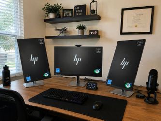 High Definition HP Rotating Monitors