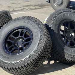 35” Set of 5 Wheels Jeep 5x127 Rims JK Gladiator JL M/T Tires Wrangler