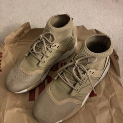 New Balance Mens 9.5 Mid 247 Beige/Khaki/Mushroom Mesh Knit - Lightly Worn