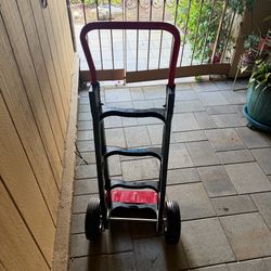 Milwaukee Heavy Duty Hand Truck / Dolly – 600 lb Capacity