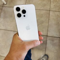 iPhone 15 Pro Max Unlocked 256GB