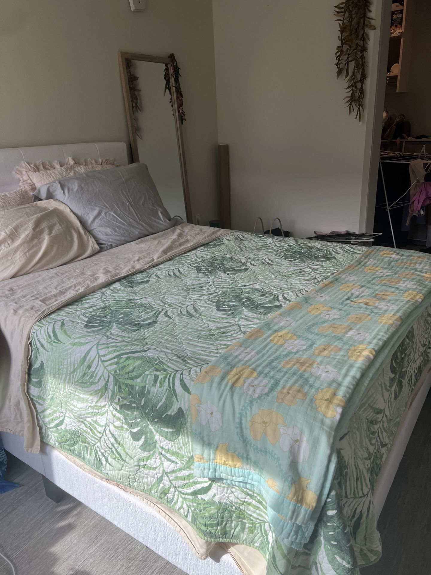 3 Piece White Full Bed Set
