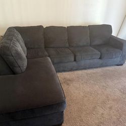 Sectional couch 