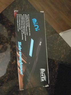 Mini straightener