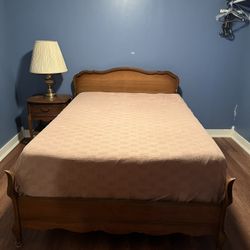 Basset Furniture Vintage Full Sized Bedroom Suite 