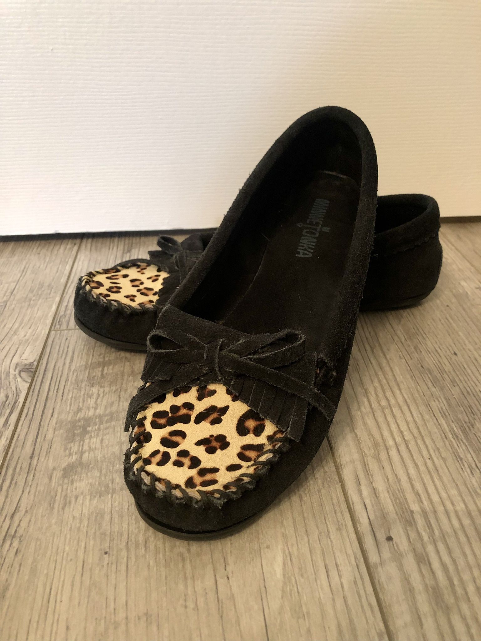 Minnetonka Moccasins - Size 8