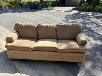 Ethan Allen 3-Seat Sofa – Solid Wood – Great Cond