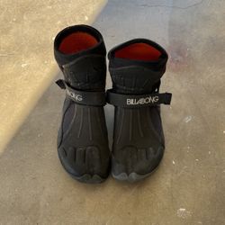 Women Size 8 Surf Boots 