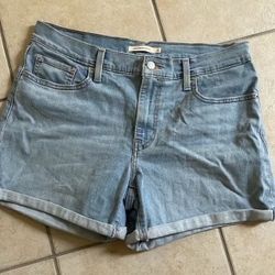 Levi Shorts 